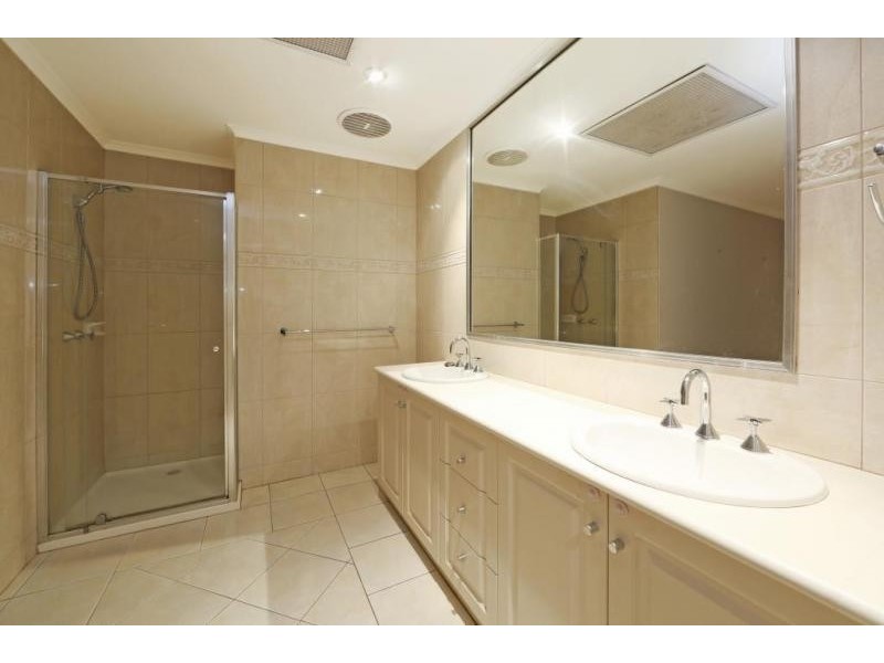 6 George Knox Drive, Rowville VIC 3178