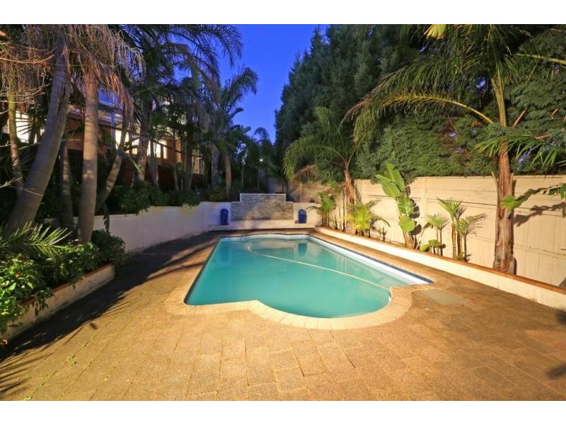 6 George Knox Drive, Rowville VIC 3178