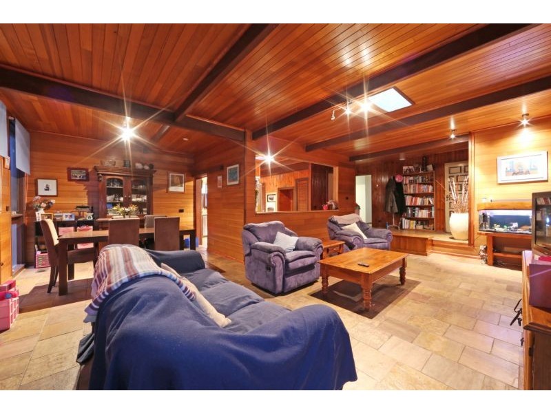 13 Janden Close, Knoxfield VIC 3180