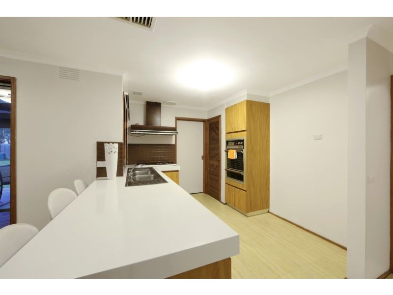 11 Airlie Court, Rowville VIC 3178