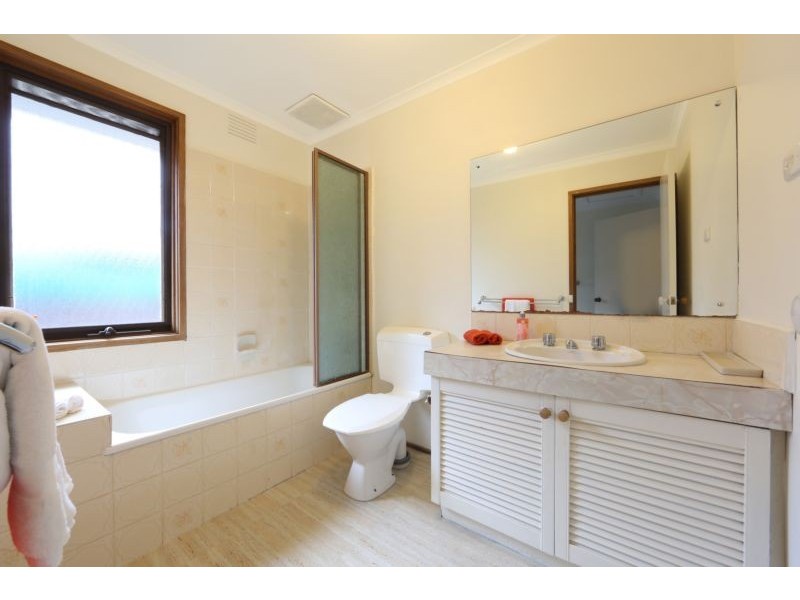 11 Airlie Court, Rowville VIC 3178