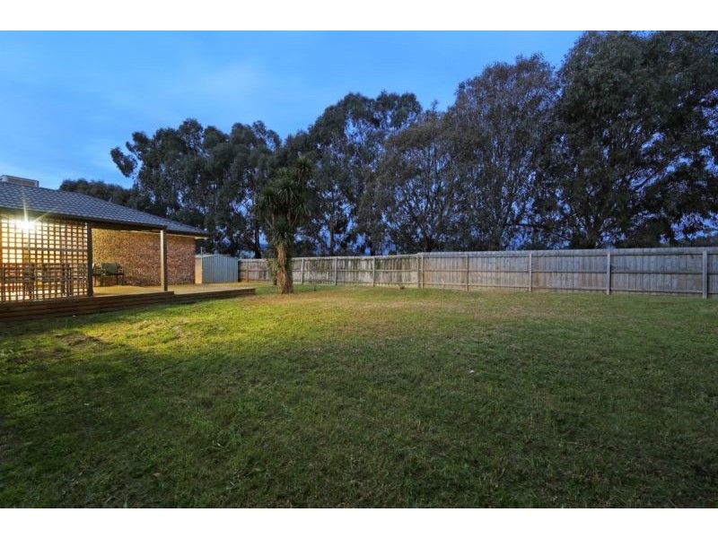 11 Airlie Court, Rowville VIC 3178