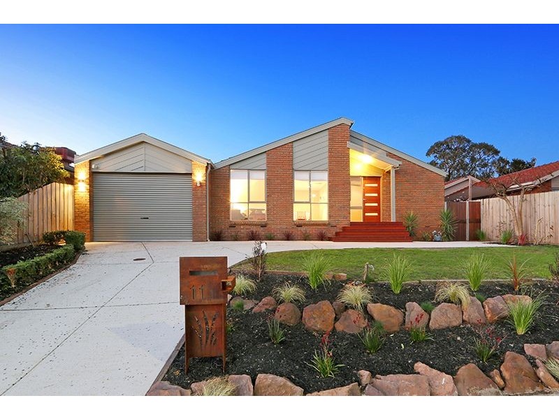 11 Laanecoorie Drive, Lysterfield VIC 3156