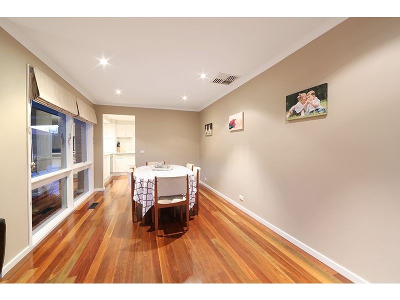 11 Laanecoorie Drive, Lysterfield VIC 3156