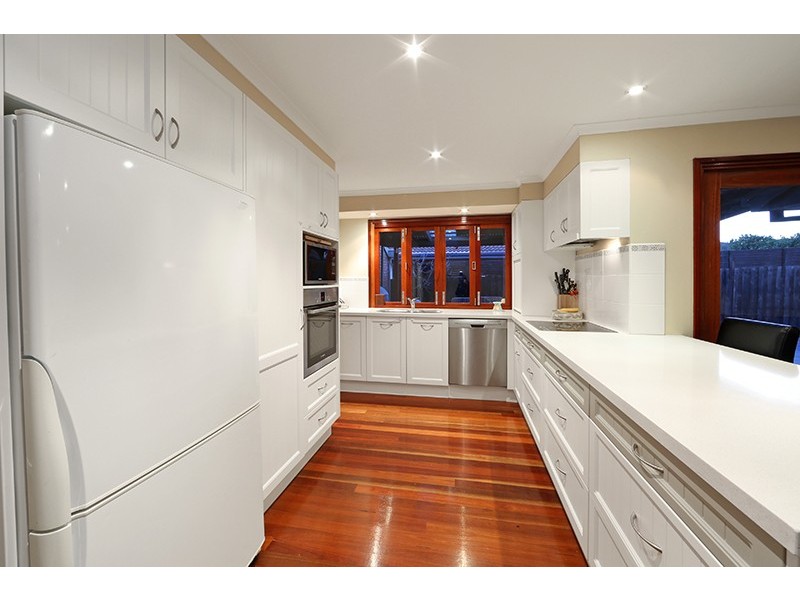 11 Laanecoorie Drive, Lysterfield VIC 3156