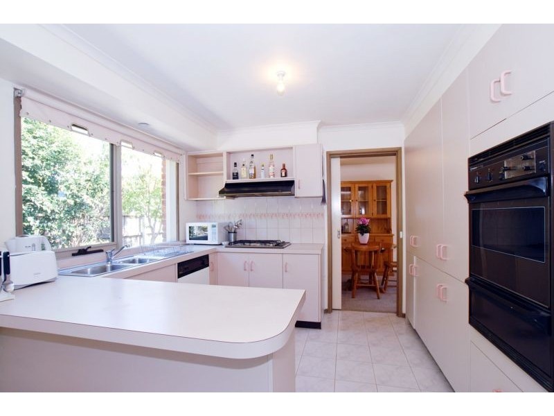 39 Vista Crescent, Rowville VIC 3178