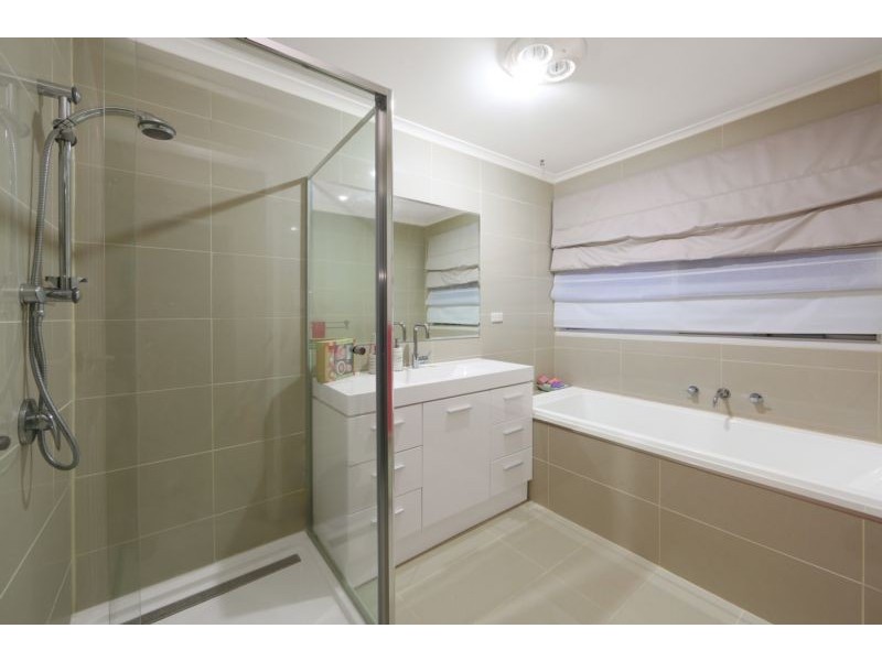 3 Barellan Close, Rowville VIC 3178