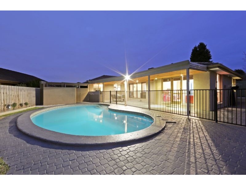 3 Barellan Close, Rowville VIC 3178