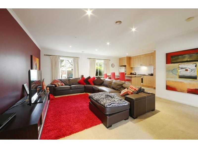 84 Sovereign Manors Crescent, Rowville VIC 3178