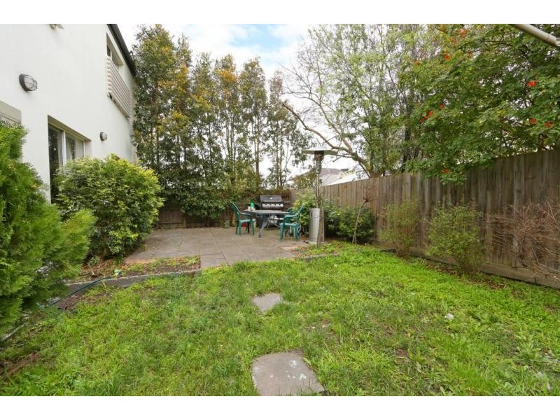 84 Sovereign Manors Crescent, Rowville VIC 3178