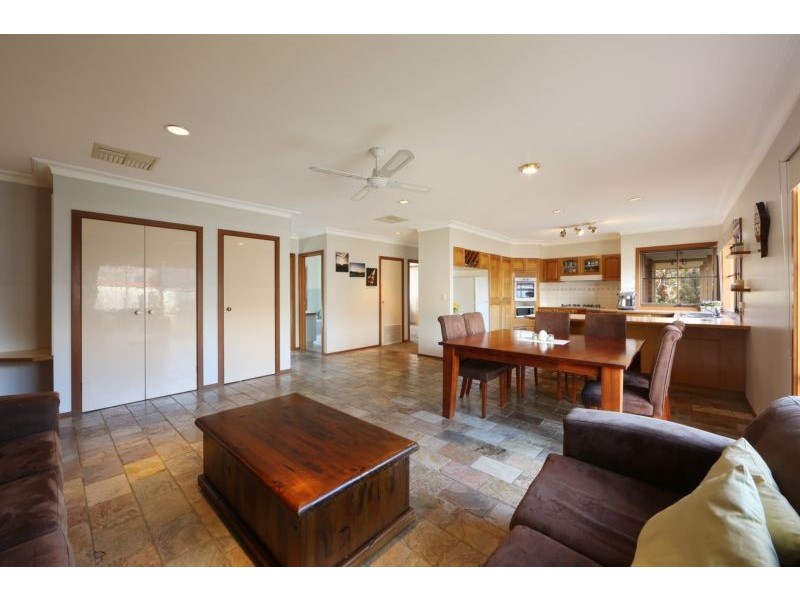 4 Trevena Close, Rowville VIC 3178