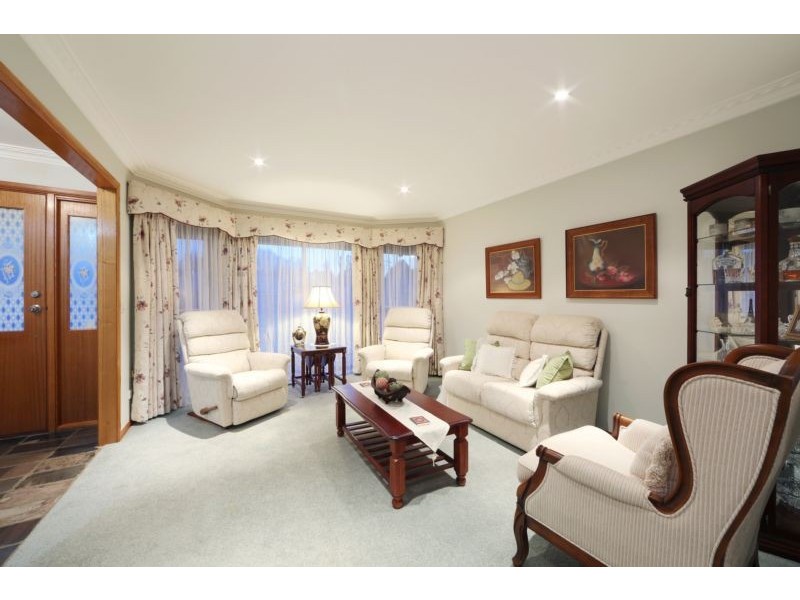 6 Muirfield Court, Rowville VIC 3178