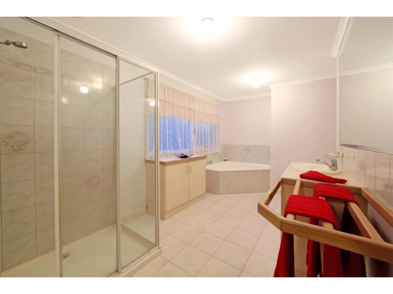 9 Pennycross Court, Rowville VIC 3178