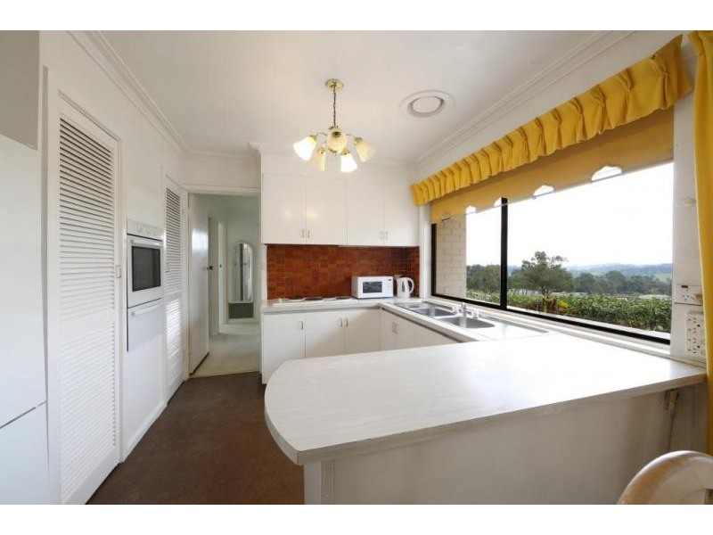 12 Powells Road, Lysterfield VIC 3156