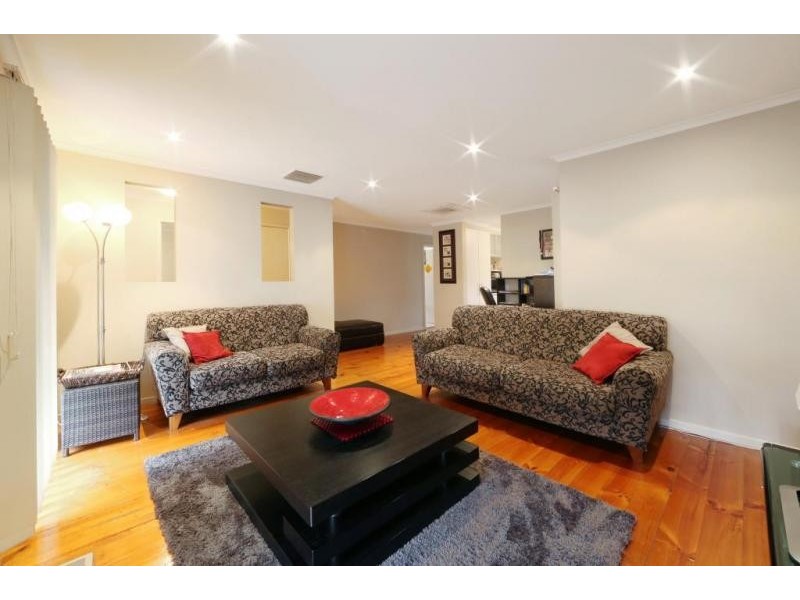 9 Kedleston Way, Rowville VIC 3178