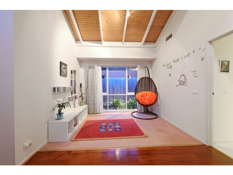 25 Bridgewater Way, Rowville VIC 3178