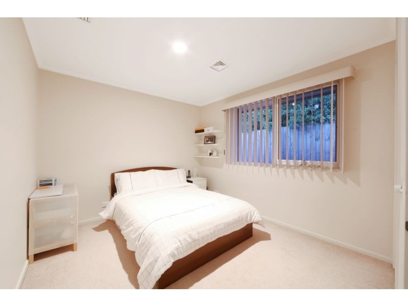 25 Bridgewater Way, Rowville VIC 3178