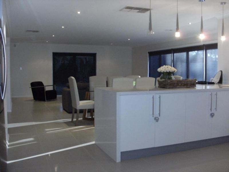 2 Shearer Drive, Rowville VIC 3178