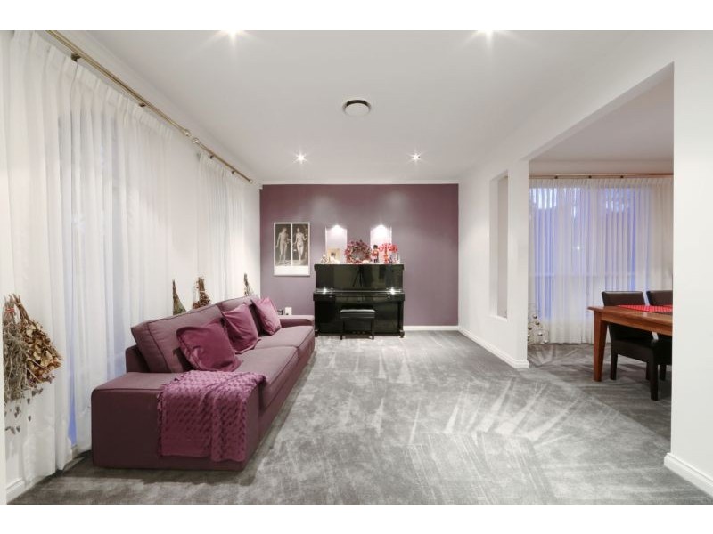 400 Dandelion Drive, Rowville VIC 3178