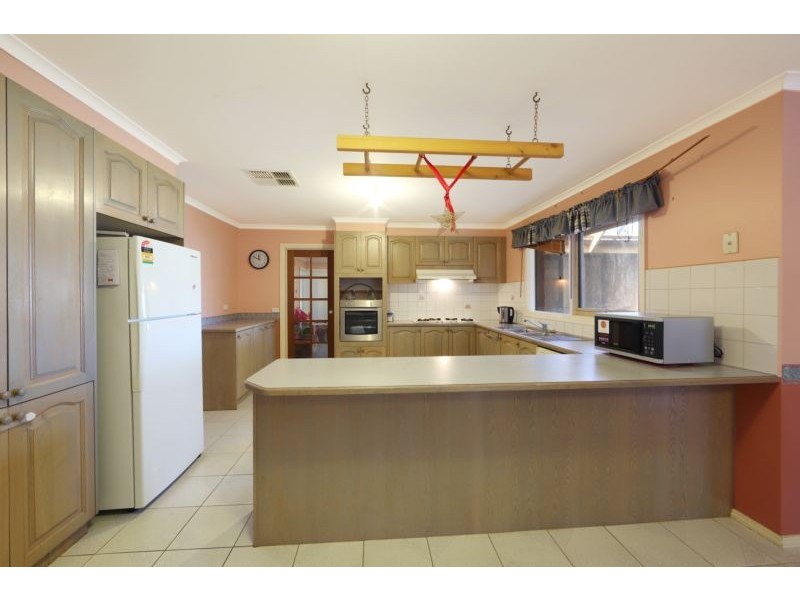 4 Marley Close, Rowville VIC 3178