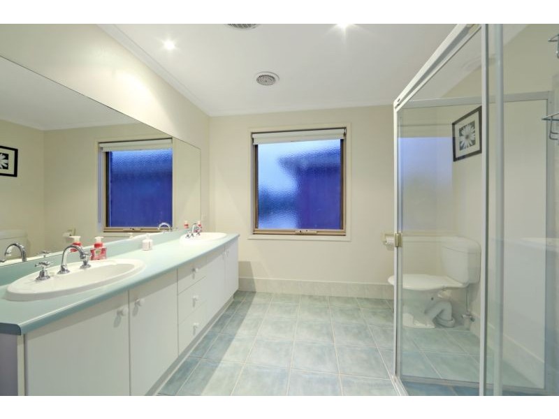 6 Webb Court, Rowville VIC 3178