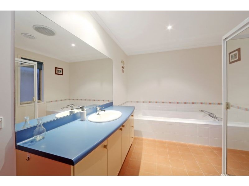 6 Webb Court, Rowville VIC 3178