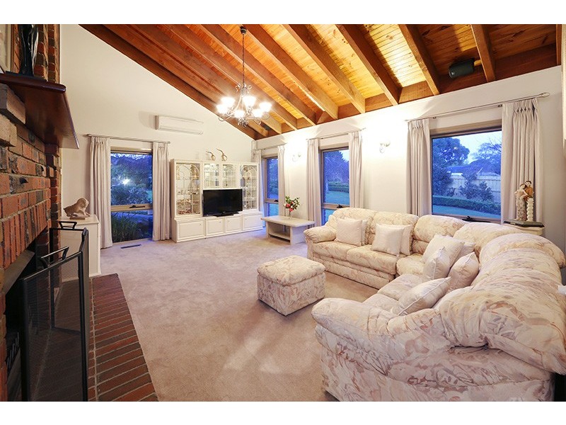 12 Palmerston Road, Lysterfield VIC 3156