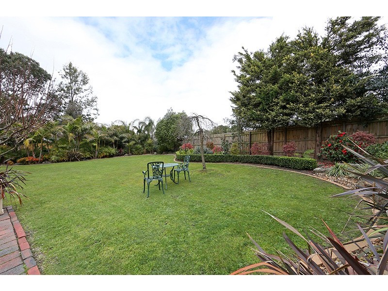 12 Palmerston Road, Lysterfield VIC 3156