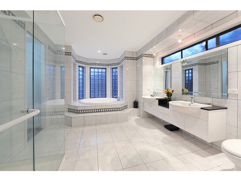 21 Silkwood Way, Rowville VIC 3178