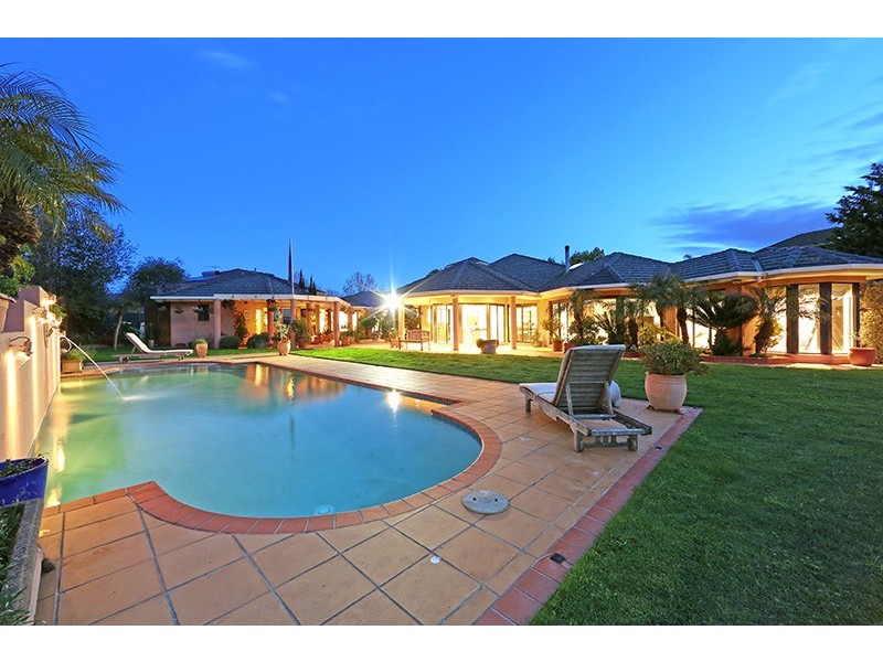 21 Silkwood Way, Rowville VIC 3178