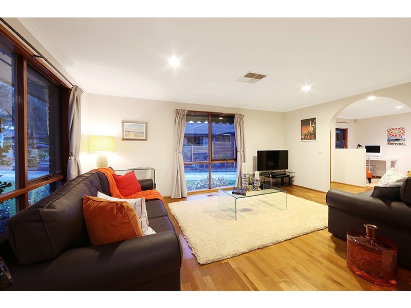 22 Valleyview Drive, Rowville VIC 3178