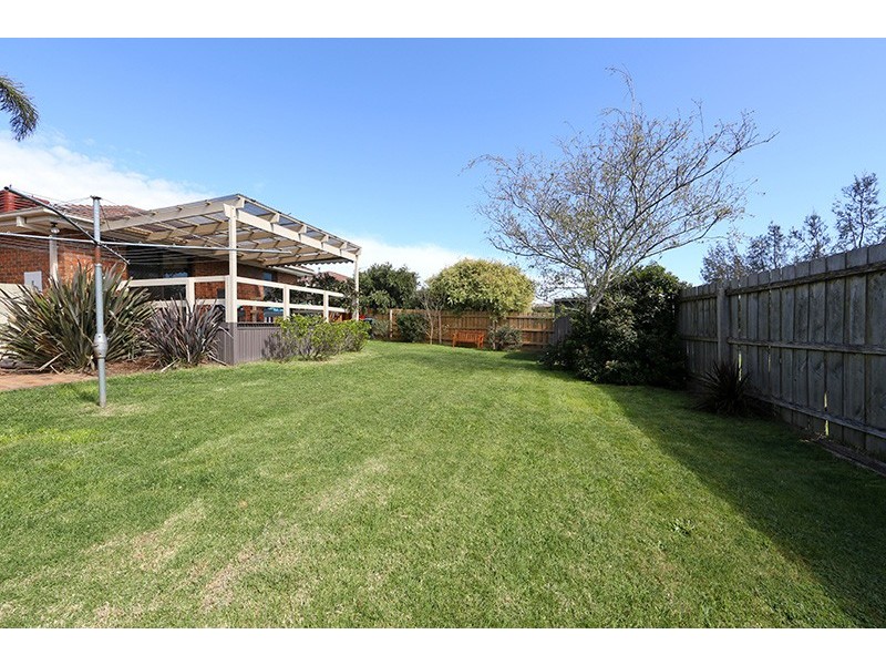 22 Valleyview Drive, Rowville VIC 3178
