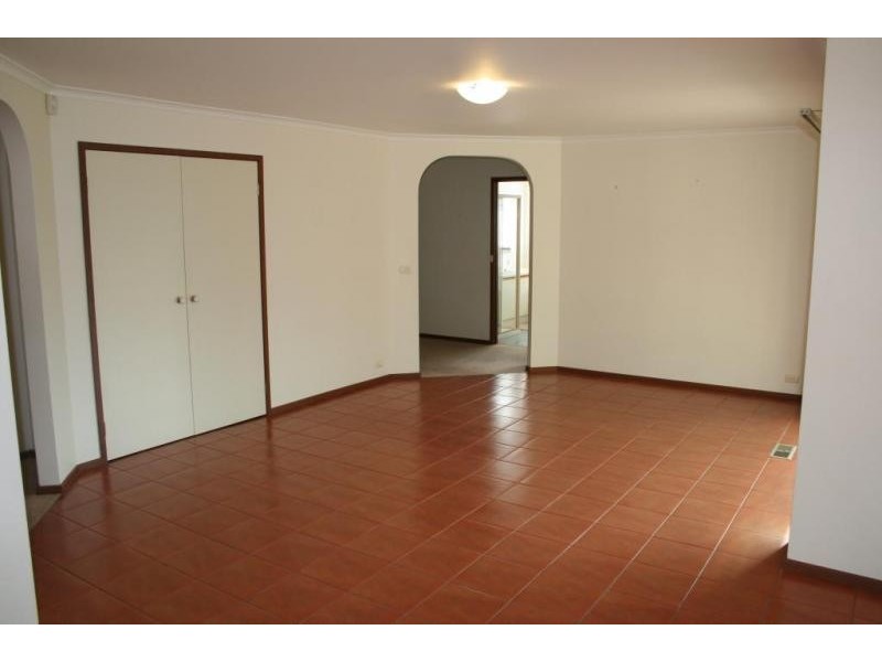 10 Trisha Drive, Rowville VIC 3178