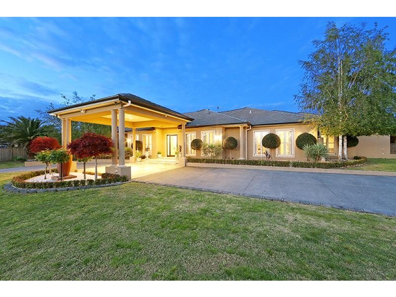 73 Grange Drive, Lysterfield VIC 3156