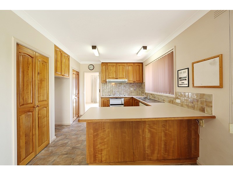 23 Deschamp Crescent, Rowville VIC 3178