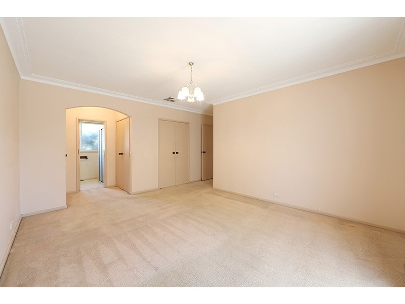 23 Deschamp Crescent, Rowville VIC 3178