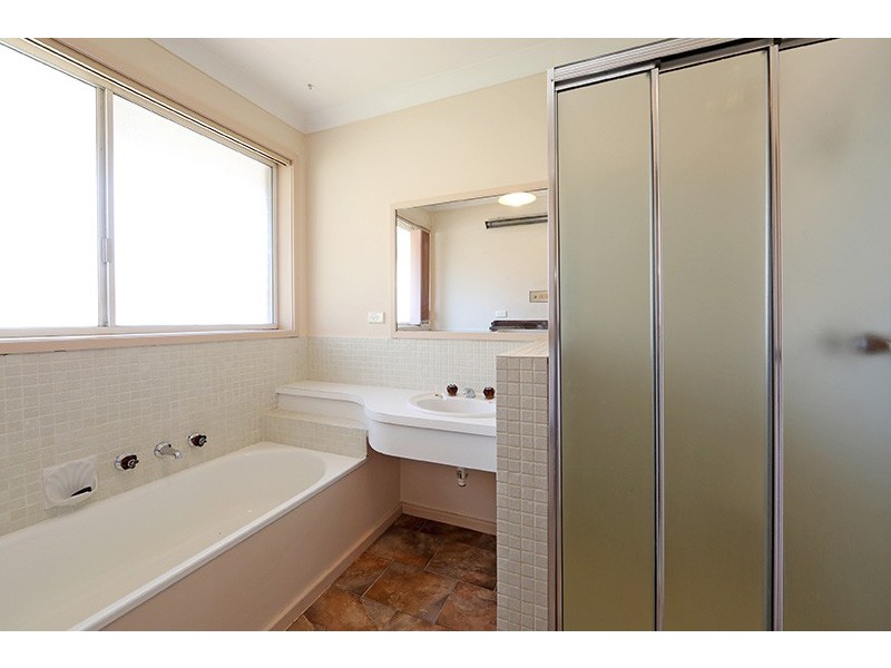 23 Deschamp Crescent, Rowville VIC 3178