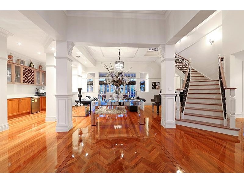 121 Grange Drive, Lysterfield VIC 3156