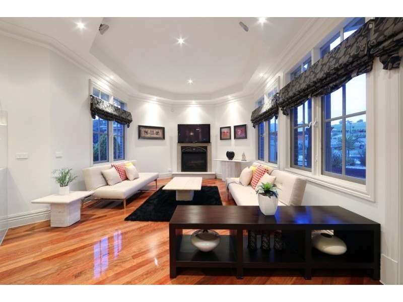 121 Grange Drive, Lysterfield VIC 3156