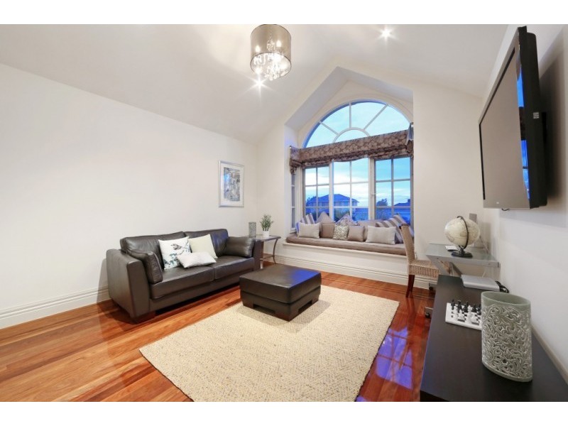 121 Grange Drive, Lysterfield VIC 3156