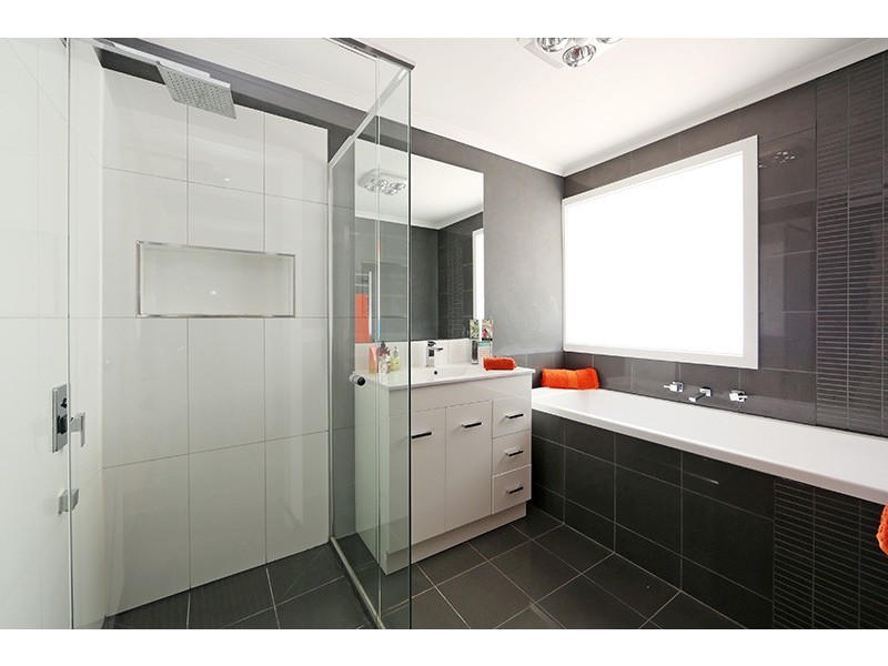 8 Ontario Place, Rowville VIC 3178