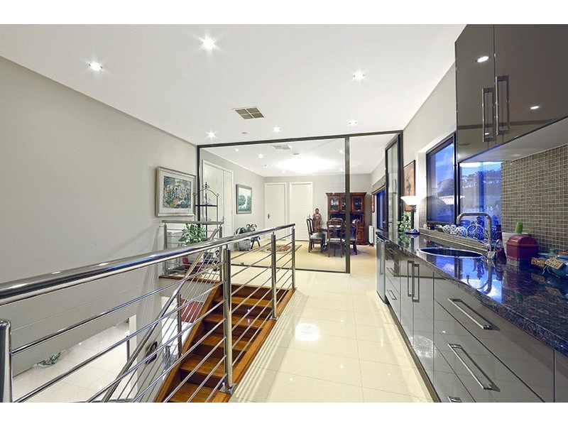 18 Logan Court, Lysterfield VIC 3156