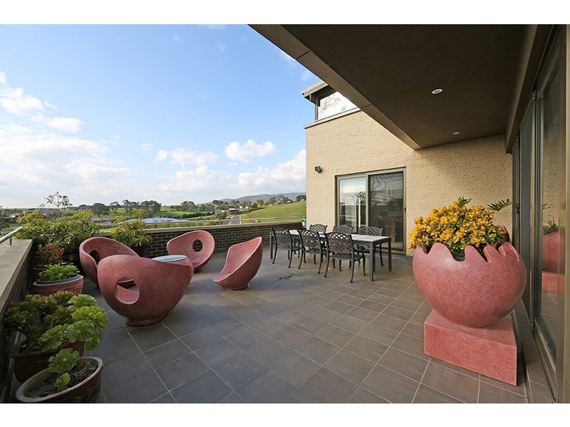 18 Logan Court, Lysterfield VIC 3156