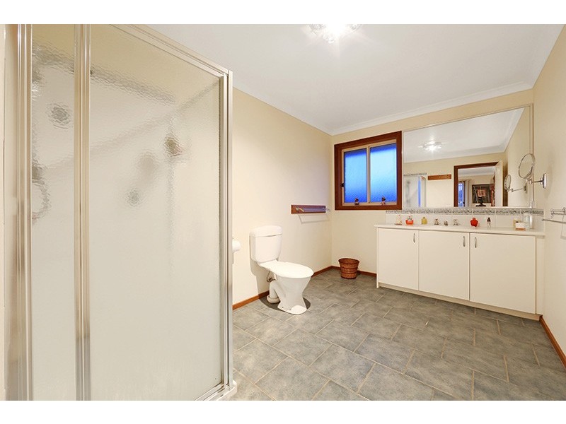 42 Fairway Drive, Rowville VIC 3178