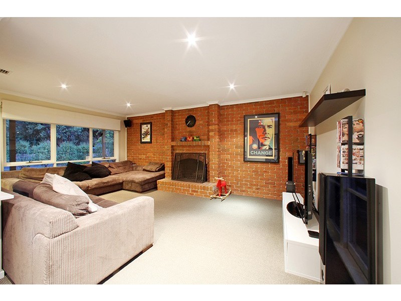 2 Saunders Close, Lysterfield VIC 3156