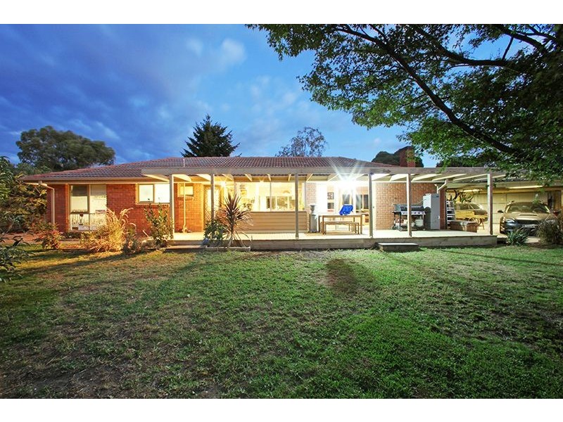 2 Saunders Close, Lysterfield VIC 3156