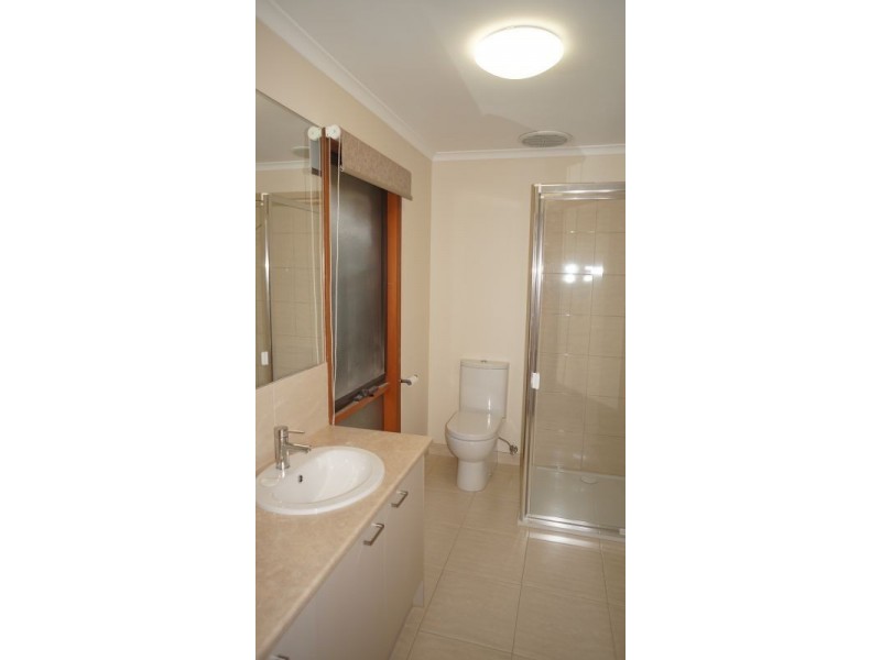 7 Halsbury Drive, Rowville VIC 3178