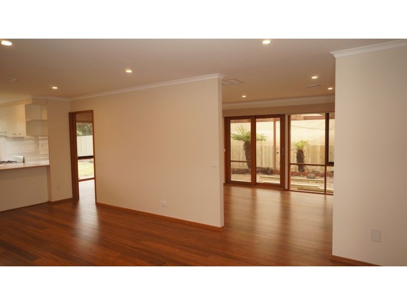7 Halsbury Drive, Rowville VIC 3178