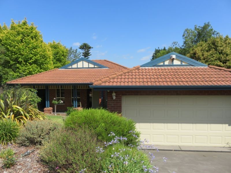 111 Major Crescent, Lysterfield VIC 3156