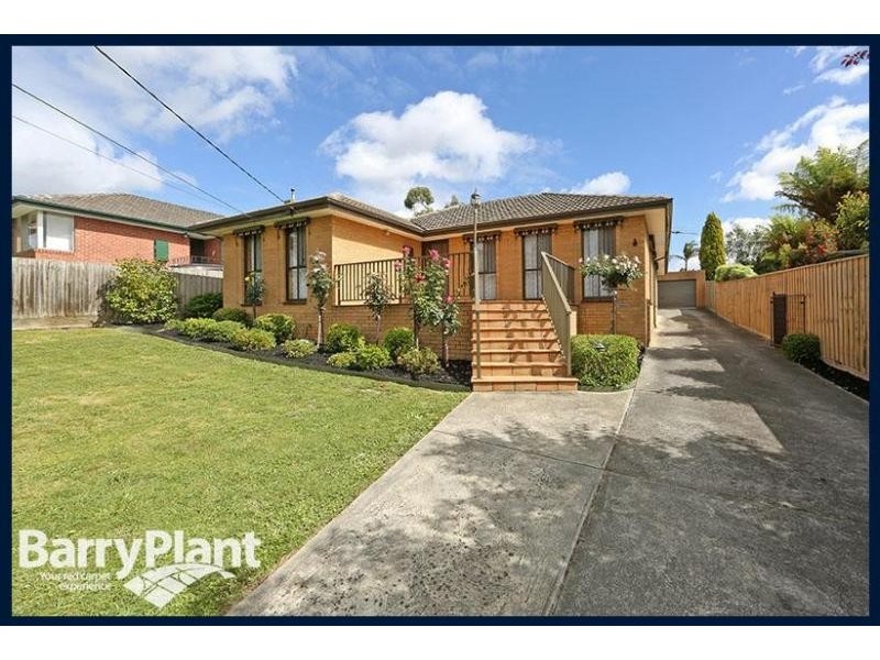 12 Silverton Drive, Ferntree Gully VIC 3156